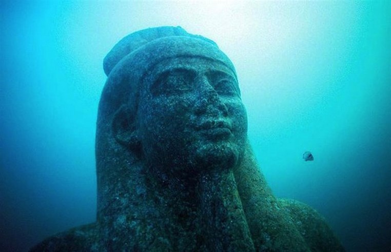 Lost Egyptian City Discovered Beneath The Sea After 1,200 Years 